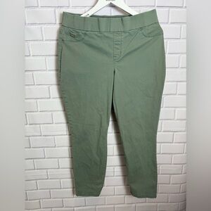 Nine West women "Heidi" Pull-On Crop Pants olive green - Size 12